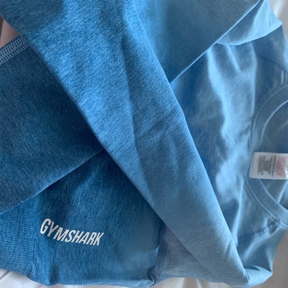 Gymshark Adapt Ombre CROP TOP- XS - Picture 2 of 4